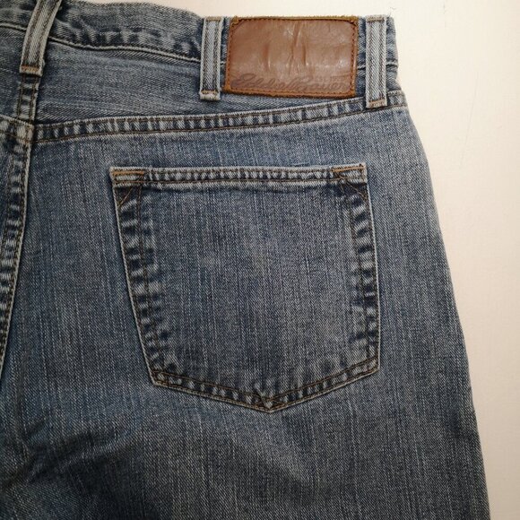 Eddie Bauer Men's Medium Wash Size 36/34 Straight Fit Blue Jeans - Picture 10 of 16